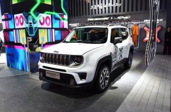 Jeep自由侠